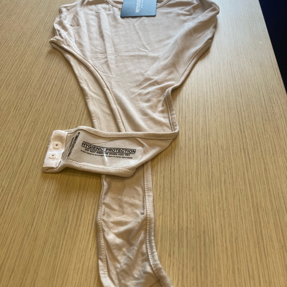 Pretty Little Thing - NWT - Sand Scoop Neck High Leg Bodysuit - Size 0